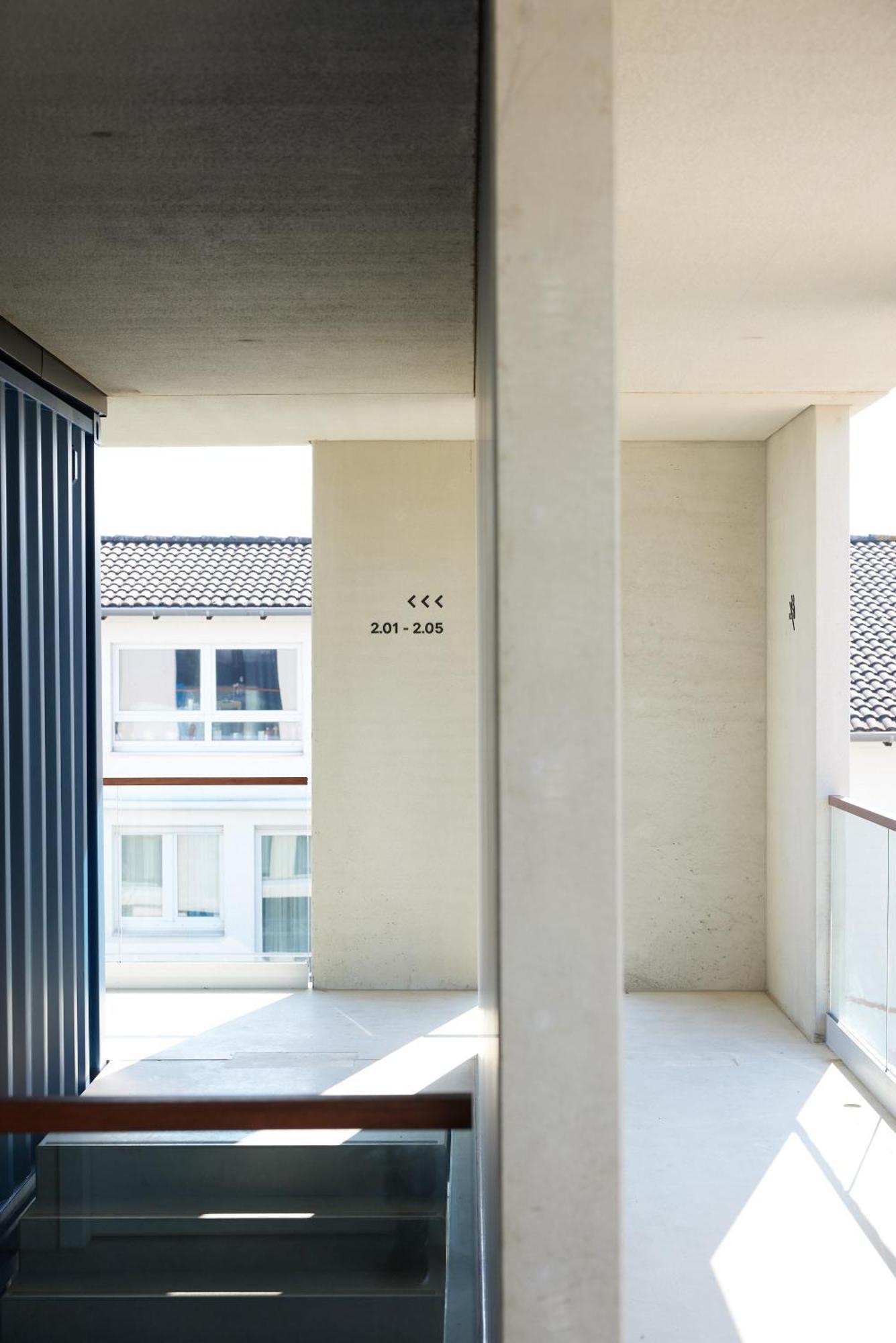 Tin Inn - Heinsberg - Das Hotel Aus Hochwertig Ausgebauten Ueberseecontainern Buitenkant foto