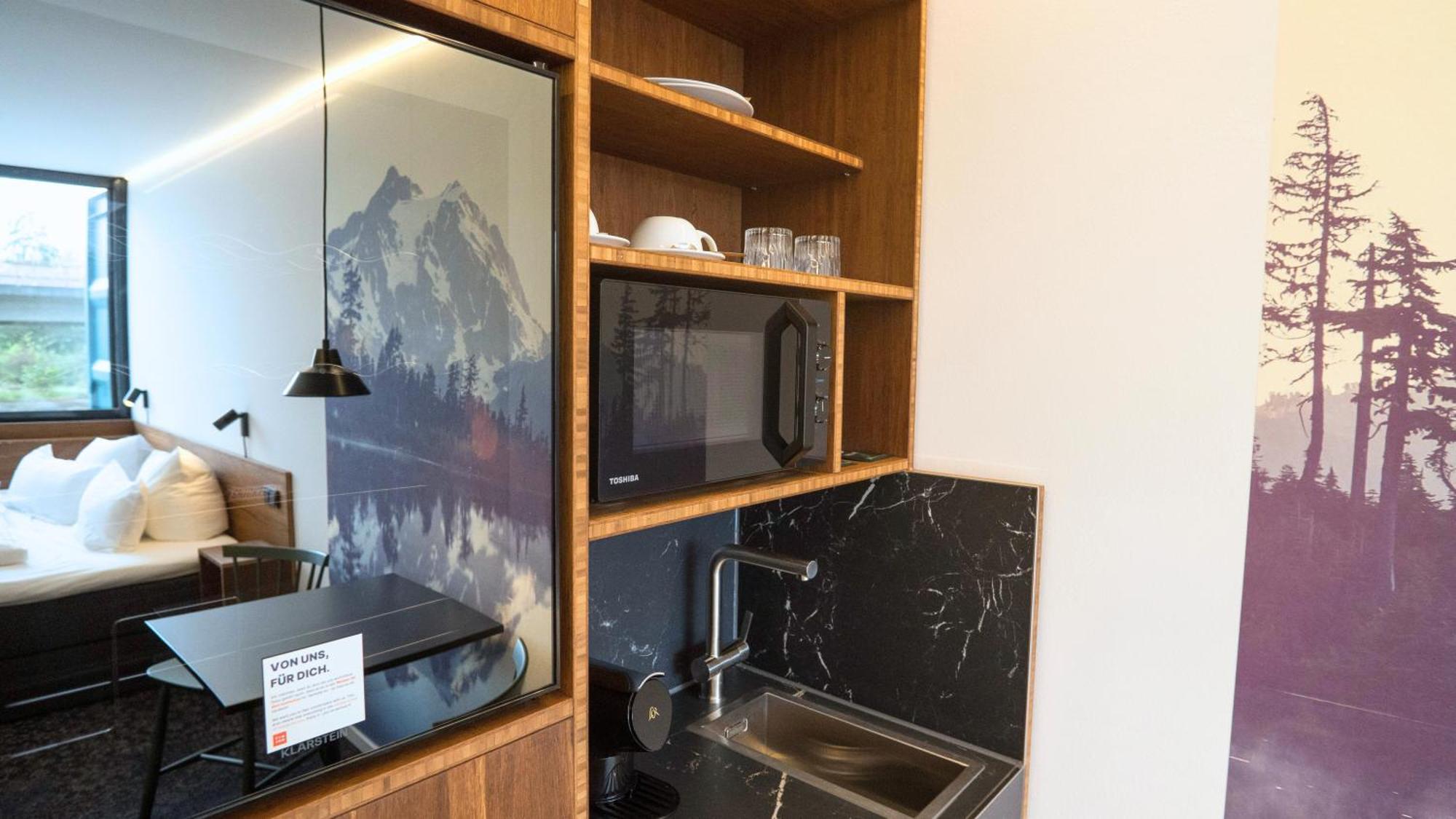 Tin Inn - Heinsberg - Das Hotel Aus Hochwertig Ausgebauten Ueberseecontainern Buitenkant foto