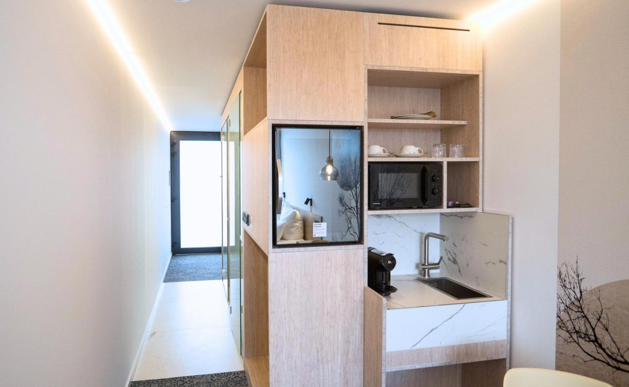 Tin Inn - Heinsberg - Das Hotel Aus Hochwertig Ausgebauten Ueberseecontainern Buitenkant foto