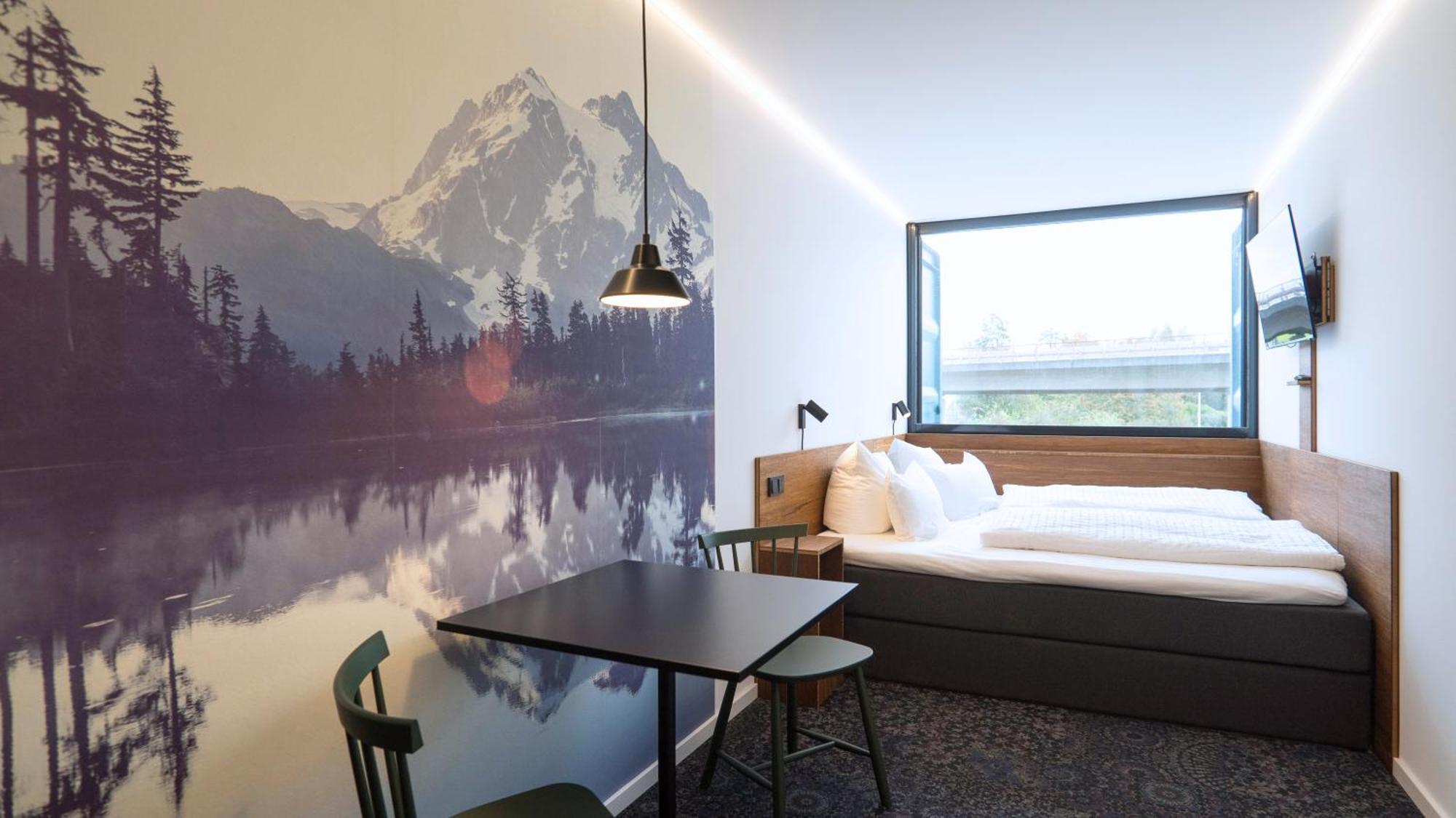 Tin Inn - Heinsberg - Das Hotel Aus Hochwertig Ausgebauten Ueberseecontainern Buitenkant foto